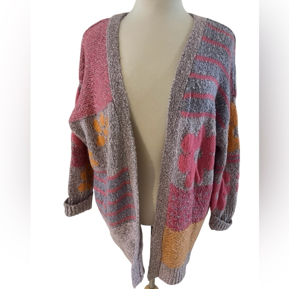 Sincerely Jules-NWT- color block floral sweater-size S - Picture 6 of 6